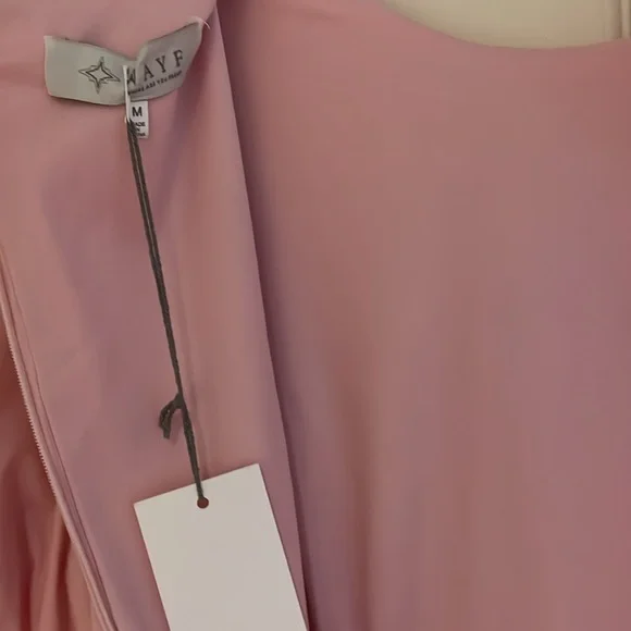 NWT WAYF Pink puff sleeve side cutout Dress in size medium - Picture 6 of 8